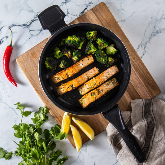 Pan Seared Salmon with Broccoli