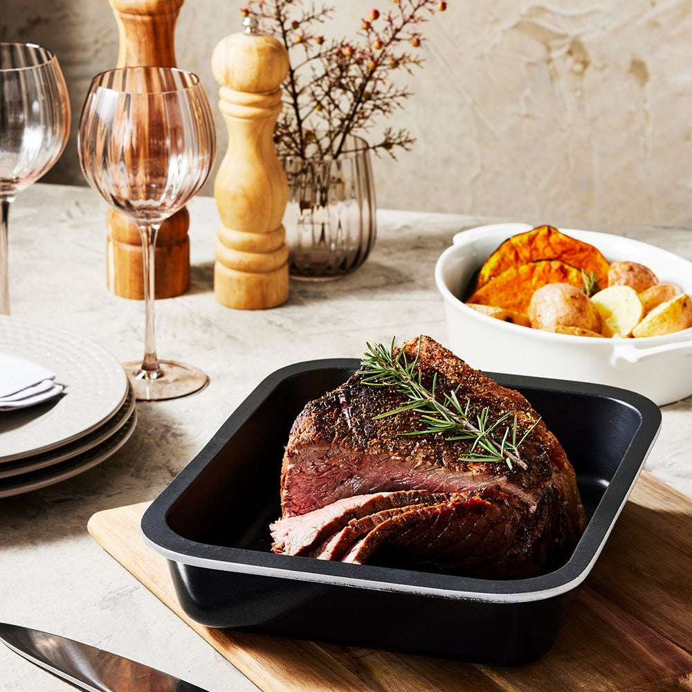 Bessemer Black Roaster 32cm