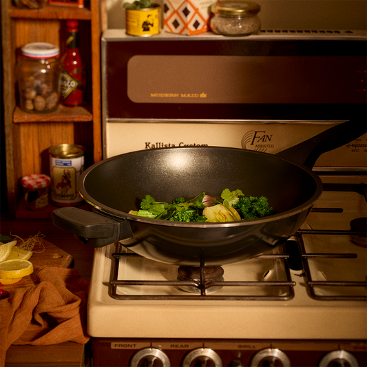 Bessemer Black Stir Frypan 32cm