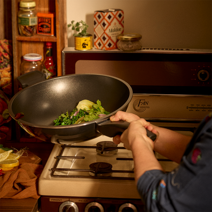 Bessemer Black Stir Frypan 32cm