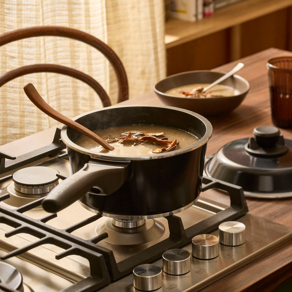 Bessemer Black Saucepan 20cm