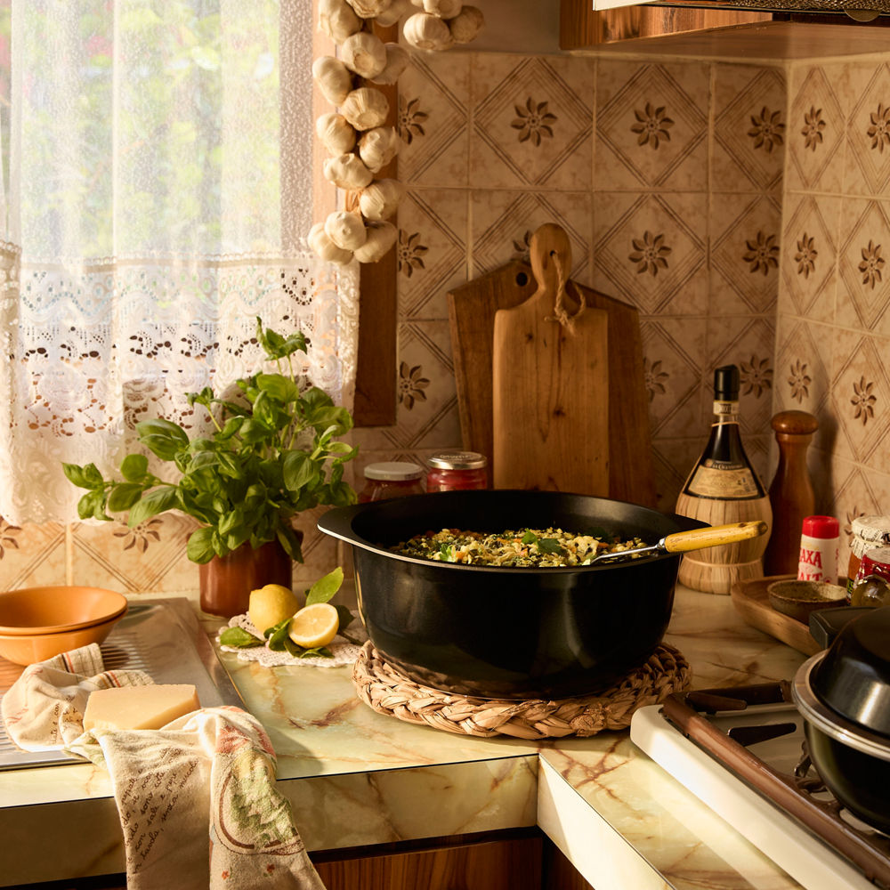 Bessemer Black Casserole 32cm