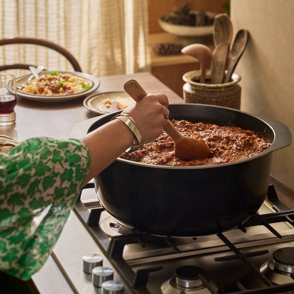 Bessemer Black Casserole 37cm