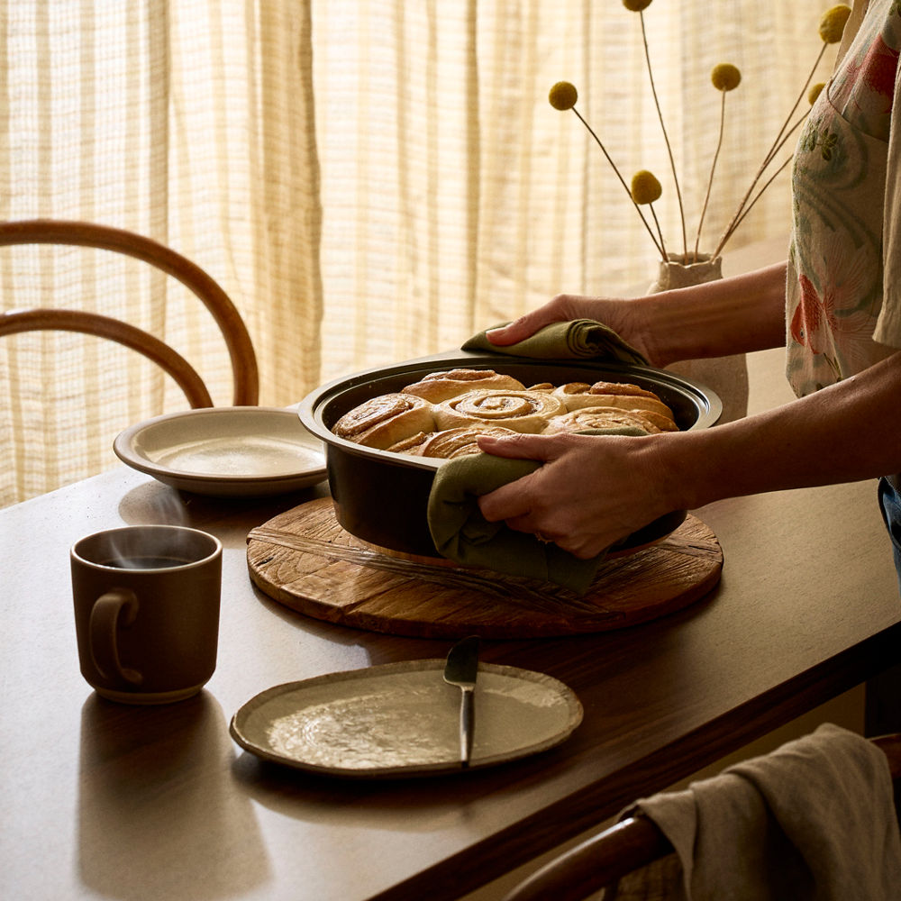 Bessemer Black Dutch Oven 28cm