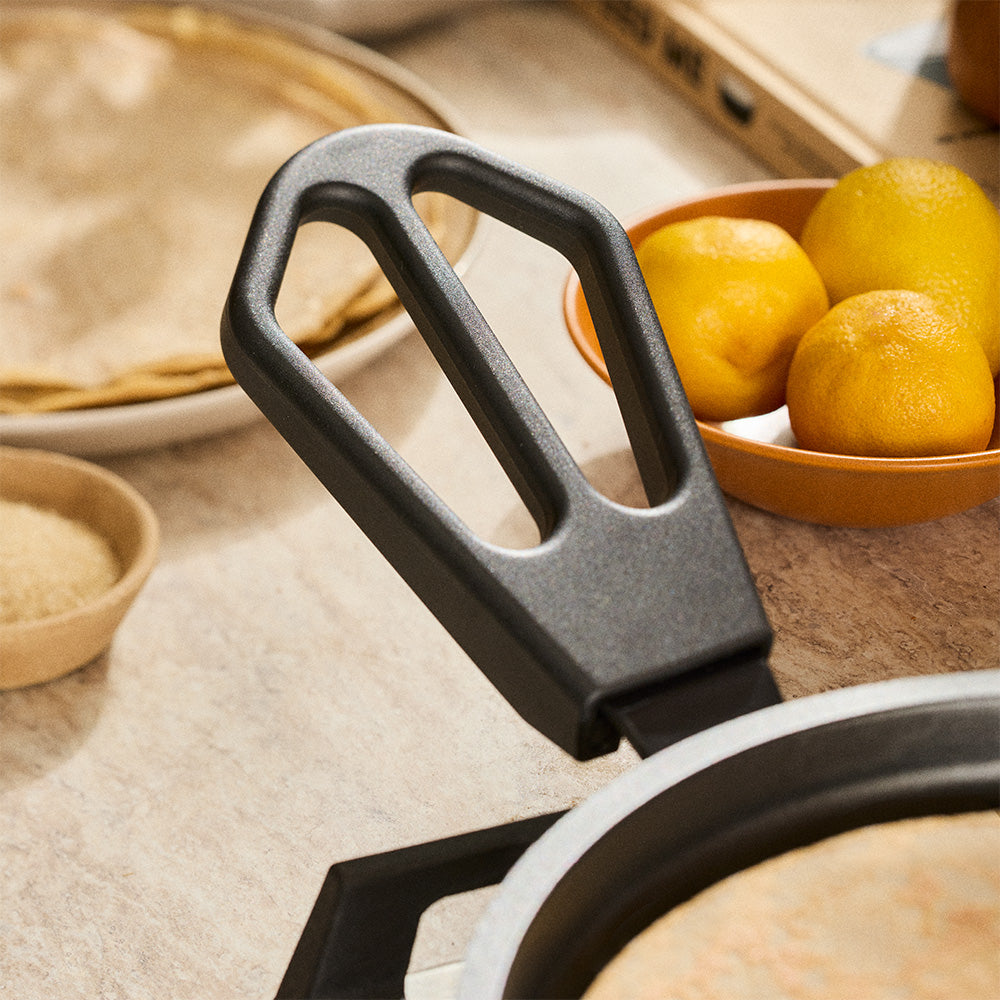 Bessemer Black Crepe Pan 28cm