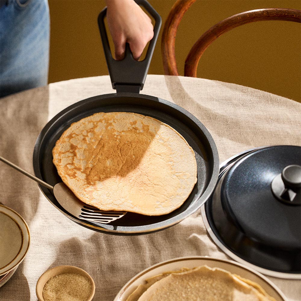 Bessemer Black Crepe Pan 28cm