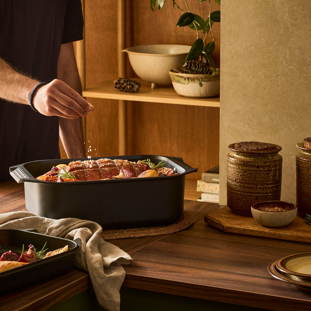 Bessemer Black Non Stick Roaster & Grill 34cm